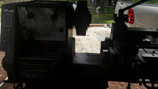 ขายเครื่องกลึง8ฟุตต่อหางเป็น10ฟุตสวิงได้900รูเพลา2.6นิ้วพร้อมใช้ราคาแสนถูกครับ