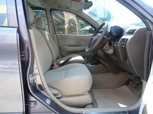 TOYOTA AVANZA 1.5E AT ปี 2010