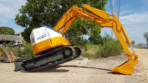 ขายด่วนรถแบคโฮแอแมนAX40เทียบเท่าPC40ครื่อง4สูบดีปั่มแรงประหยัดรถนอกเพิ่งนำเข้ามาใหม่ยังไม่เคยใช้งานในเมืองไทยเลย