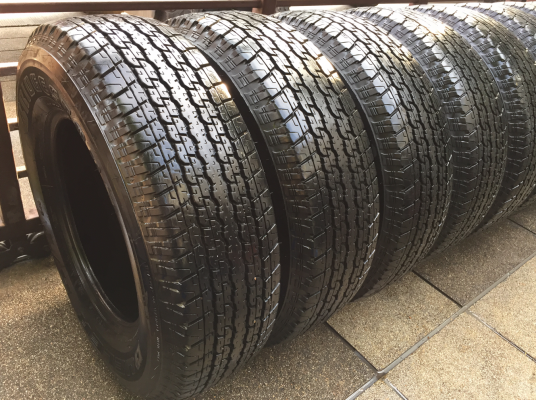 (หมดแล้วครับ) ยาง Bridgestone 245 70 16 ปี16 มีให้เลือก 7ชุด ดอกเต็ม ไม่มีปะ ราคาไม่แพง