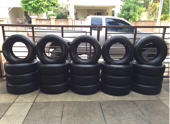 (หมดแล้วครับ) ยาง Bridgestone 245 70 16 ปี16 มีให้เลือก 7ชุด ดอกเต็ม ไม่มีปะ ราคาไม่แพง