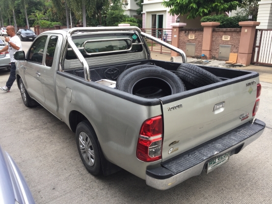 (หมดแล้วครับ) ยาง Bridgestone 245 70 16 ปี16 มีให้เลือก 7ชุด ดอกเต็ม ไม่มีปะ ราคาไม่แพง