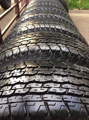 (หมดแล้วครับ) ยาง Bridgestone 245 70 16 ปี16 มีให้เลือก 7ชุด ดอกเต็ม ไม่มีปะ ราคาไม่แพง