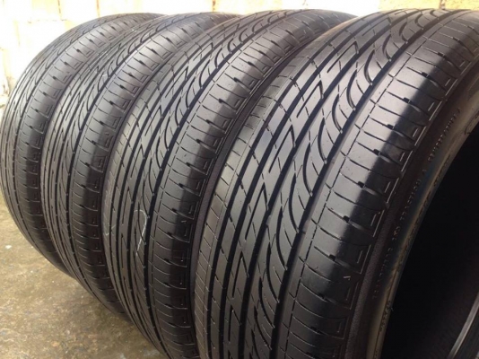 ยาง Bridgstone 215-55-17 ปี 16 ครบชุด 4 เส้น 7500 สภาพสวยๆไม่บวมไม่กินข้าง ดอกยางเหลือเยอะเอาไปวิ่งกันใด้อีกยาวค่ะ