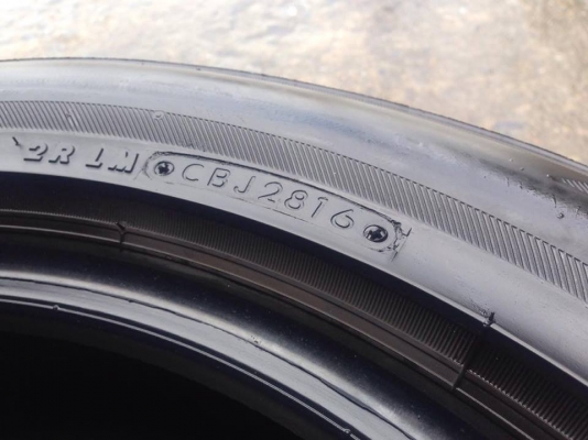 ยาง Bridgstone 215-55-17 ปี 16 ครบชุด 4 เส้น 7500 สภาพสวยๆไม่บวมไม่กินข้าง ดอกยางเหลือเยอะเอาไปวิ่งกันใด้อีกยาวค่ะ ยาง Bridgstone 215-55-17 ปี 16 ครบชุด 4 เส้น 7500 สภาพสวยๆไม่บวมไม่กินข้าง ดอกยางเหลือเยอะเอาไปวิ่งกันใด้อีกยาวค่ะ