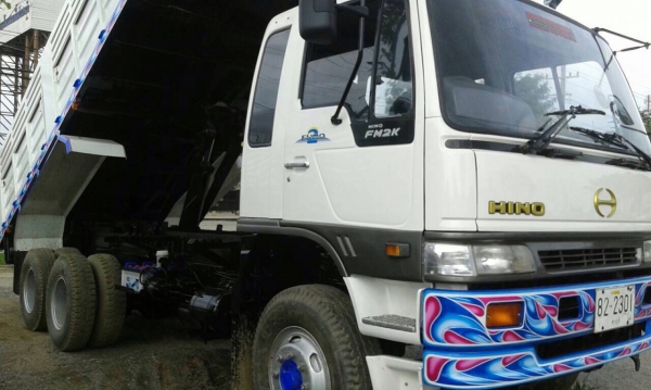 ขายรถสิบล้อดัมพ์ HINO 2K เครื่อง 240 แรง ปี 40 เครื่องเดิม เกียร์เดิม ยางใหม่ แอร์เย็น มีระบบลากพ่วง ทะเบียนพร้อม
