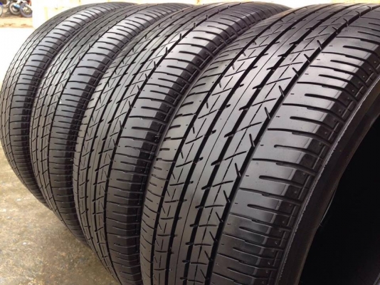 ยาง Bridgstone 215-55-17 ปี 15 ครบชุด 4 เส้น 5000 สภาพสวยๆไม่บวมไม่กินข้าง ดอกยางเหลือเยอะเอาไปวิ่งกันใด้อีกยาวค่ะ