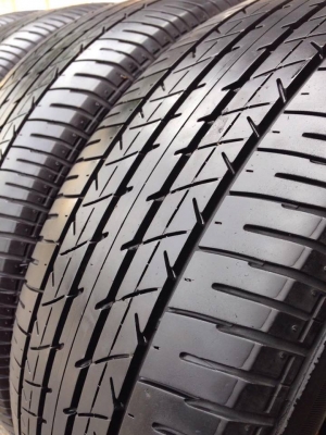 ยาง Bridgstone 215-55-17 ปี 15 ครบชุด 4 เส้น 5000 สภาพสวยๆไม่บวมไม่กินข้าง ดอกยางเหลือเยอะเอาไปวิ่งกันใด้อีกยาวค่ะ ยาง Bridgstone 215-55-17 ปี 15 ครบชุด 4 เส้น 5000 สภาพสวยๆไม่บวมไม่กินข้าง ดอกยางเหลือเยอะเอาไปวิ่งกันใด้อีกยาวค่ะ