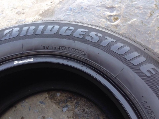 ยาง Bridgstone 215-70-15 ปี 16 2 เส้น ปี 15 2 เส้น ครบชุด 4 เส้น 7000 สภาพสวยๆไม่มีปะไม่บวมไม่กินข้าง ดอกยางเหลือเยอะเอาไปวิ่งกันใด้อีกยาวค่ะ ยาง Bridgstone 215-70-15 ปี 16 2 เส้น ปี 15 2 เส้น ครบชุด 4 เส้น 7000 สภาพสวยๆไม่มีปะไม่บวมไม่กินข้าง ดอกยางเหลือเยอะเอาไปวิ่งกันใด้อีกยาวค่ะ