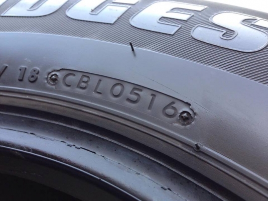 ยาง Bridgstone 215-70-15 ปี 16 2 เส้น ปี 15 2 เส้น ครบชุด 4 เส้น 7000 สภาพสวยๆไม่มีปะไม่บวมไม่กินข้าง ดอกยางเหลือเยอะเอาไปวิ่งกันใด้อีกยาวค่ะ ยาง Bridgstone 215-70-15 ปี 16 2 เส้น ปี 15 2 เส้น ครบชุด 4 เส้น 7000 สภาพสวยๆไม่มีปะไม่บวมไม่กินข้าง ดอกยางเหลือเยอะเอาไปวิ่งกันใด้อีกยาวค่ะ