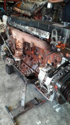 เครื่องยนต์อีซูสุ6HE1#195แรงเครื่องฟิตติดดีมากพร้อมใช้ครับ