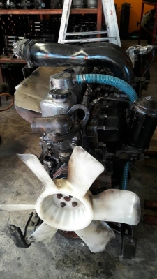 เครื่องยนต์มิตซูบิชิ6D16TF#230แรงม้าเครื่องติดนิ่มแน่นตามสภาพ ขาดชุดเขาควายเทอร์โบเจ้าของฝากขายครับ