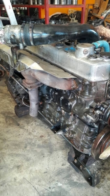 เครื่องยนต์มิตซูบิชิ6D16TF#230แรงม้าเครื่องติดนิ่มแน่นตามสภาพ ขาดชุดเขาควายเทอร์โบเจ้าของฝากขายครับ