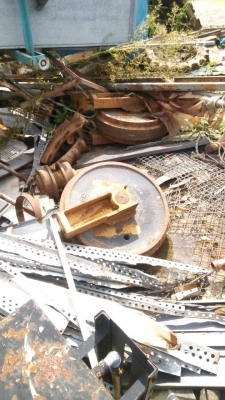 ขายล้อนำและชุดกระบอกเร่งแทรก รถแมคโค CAT-320 สภาพสวยมากครับของตัดติดรถ ญี่ปุ่นขายไม่แพงครับ