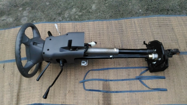 แกนคอพร้อมวงนวมพวงมาลัย เกียร์คอ จอโค้ง Datsun Japan