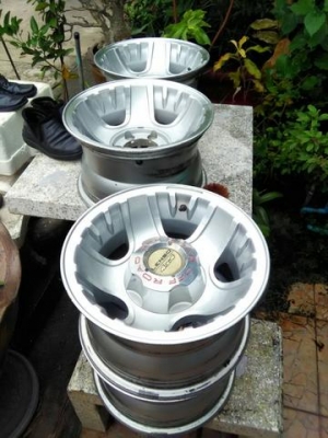 ขายแม็กสวยๆ1ชุดครับ ขายแม็กสวยๆ1ชุดครับ