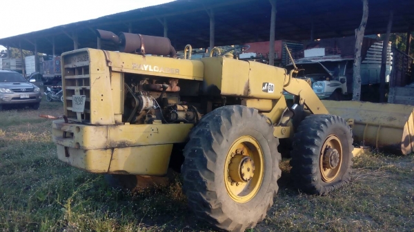 ขายรถตักKOMATSU JH30B เครื่องแน่น ปั้มแรง    รถแห้งทั้งคัน ใช้งานคล่อง  265,000บ. สนใจติดต่อ 0835601591 หรือ 0903494058