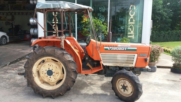 รถไถ Kobuta L3202DT 4WD 32แรงม้า 2 เพลา ใช้งานได้ครับผม ตัวเปล่า รถอยู่ปากช่องครับ รถไถ Kobuta L3202DT 4WD 32แรงม้า 2 เพลา ใช้งานได้ครับผม ตัวเปล่า รถอยู่ปากช่องครับ