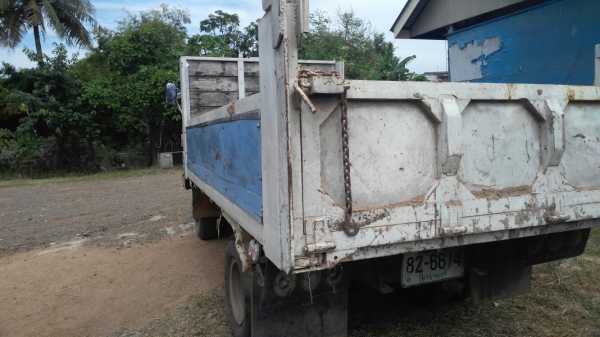 ขายดั้ม