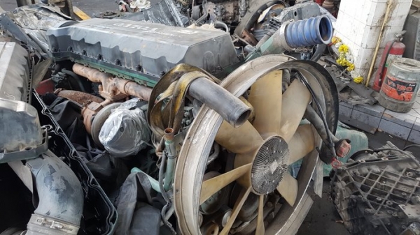 ขาย เครื่อง D13A 400 HP วอลโว่ FM 13 Volvo วอลโว่ เอฟเอ็ม ขาย เครื่อง D13A 400 HP วอลโว่ FM 13 Volvo วอลโว่ เอฟเอ็ม