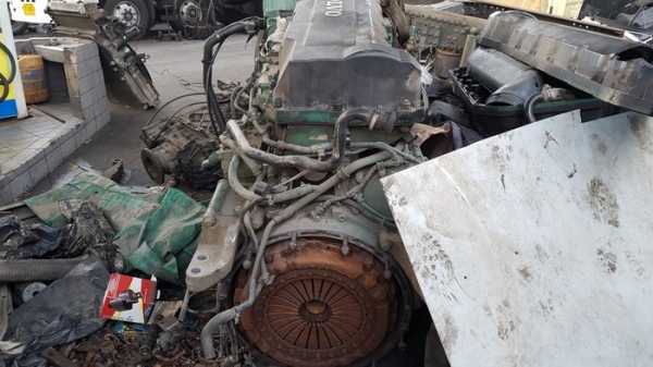 ขาย เครื่อง D13A 400 HP วอลโว่ FM 13 Volvo วอลโว่ เอฟเอ็ม ขาย เครื่อง D13A 400 HP วอลโว่ FM 13 Volvo วอลโว่ เอฟเอ็ม