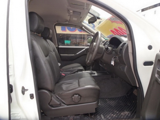NISSAN NAVARA 2.5LE CALIBRE 4DR AT ปี2012 NISSAN NAVARA 2.5LE CALIBRE 4DR AT ปี2012