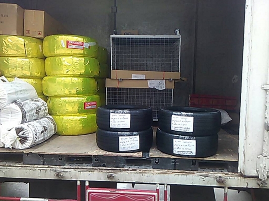 ยางขอบ17 มิชลิน 215-55-17 ลงพื้นปี15 (4เส้น3,400) ยางขอบ17 มิชลิน 215-55-17 ลงพื้นปี15 (4เส้น3,400)