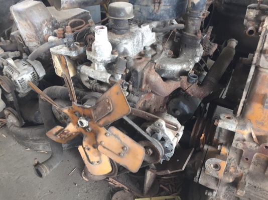 เครื่องยนต์ ISUZU-C240 เก่าเช็คนอกญี่ปุ่น รับประกัน  ราคา 40000 บาท มาติดเครื่องลองได้