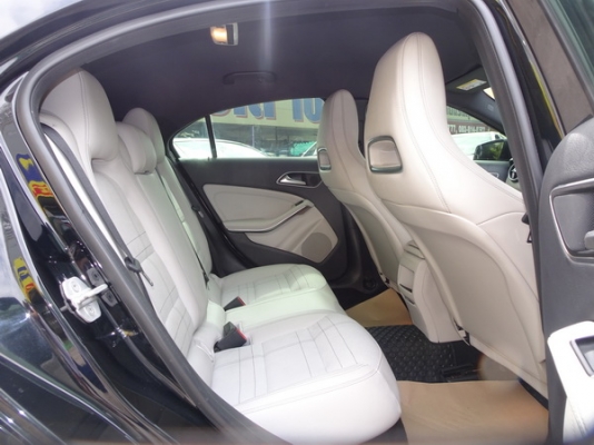 BENZ A-CLASS A180 W176 1.6 BlueEFFICIENCY AT ปี2014