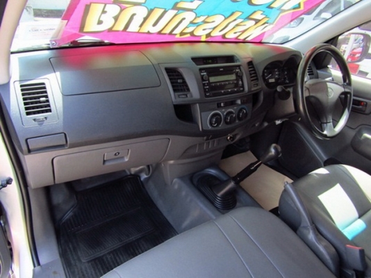 TOYOTA HILUX VIGO CHAMP 2.5 MT ปี 2012