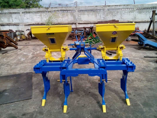 เครื่องหยอดปุ๋ย อ้อย ข้าวโพด มัน