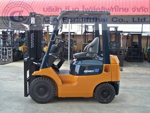 ขาย รถโฟล์คลิฟท์ TOYOTA รุ่น 7FD15