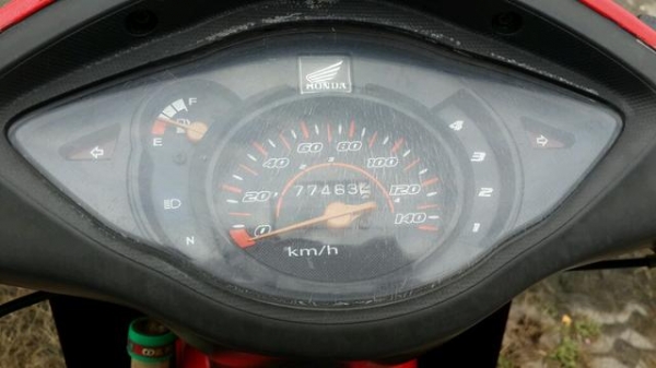 ขายฮอนด้า WAVE 100 UBOX ปี 48 ขายฮอนด้า WAVE 100 UBOX ปี 48