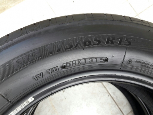 ยางBRIDGESTONE รุ่น Ecopia EP200 .175 65R15 ปี2015 สภาพสวยมากๆ ดอกเต็มๆ95\% สียังติดอยู่ทุกเส้นน้องๆป้ายแดงคุ้มสุดๆถูกมากๆ