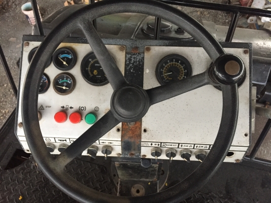 ขายรถบด17ตันDYNAPACรุ่นCC501 รถนอกนำเข้า ไม่เคยใช้งานในไทย มีเอกสารพร้อมหน้าเหล็กหลังเหล็ก  บดอัดสั่นสเทือนได้ทั้ง2ล้อ เอวออ่น  เครื่องยนต์ดีเซล6สูบ สภาพดีพร้อมใช้งานมีให้เลือกหลายคันหลายขนาด