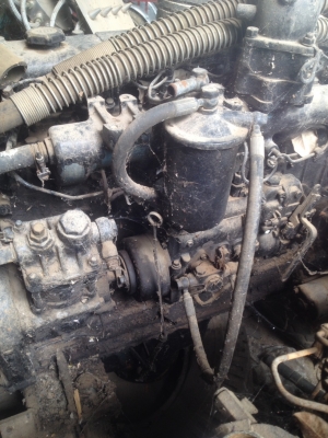 ขายด่วน เครืองยนต์ พร้อมปั้มไฮโดลิค. ยกลงมาจากรถแมคโคร.ebara 65000