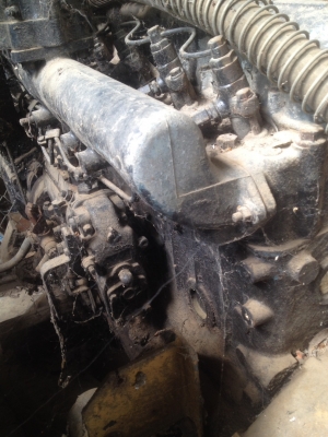 ขายด่วน เครืองยนต์ พร้อมปั้มไฮโดลิค. ยกลงมาจากรถแมคโคร.ebara 65000