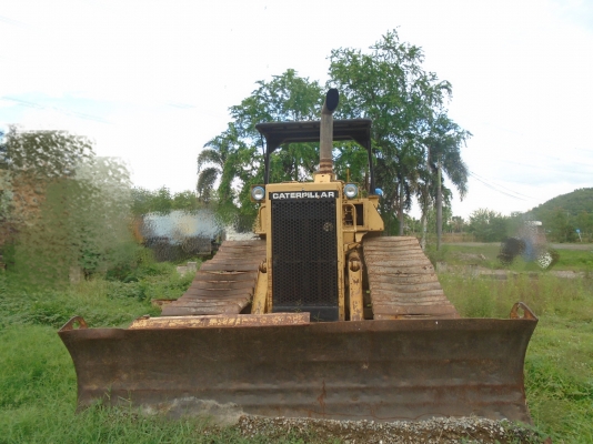 ขายรถแทรกเตอร์ CAT D4H-LGP ตีนเป็ด เกียร์ตัด เอกสารเล่มทะเบียน รถสวย พร้อมใช้ ราคา.550000 สนใจรีบจองเ่วน