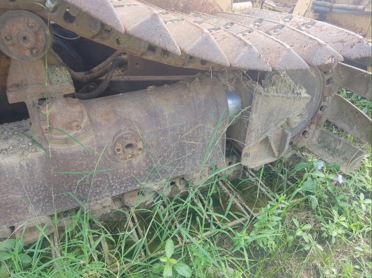 ขายรถแทรกเตอร์ CAT D4H-LGP ตีนเป็ด เกียร์ตัด เอกสารเล่มทะเบียน รถสวย พร้อมใช้ ราคา.550000 สนใจรีบจองเ่วน