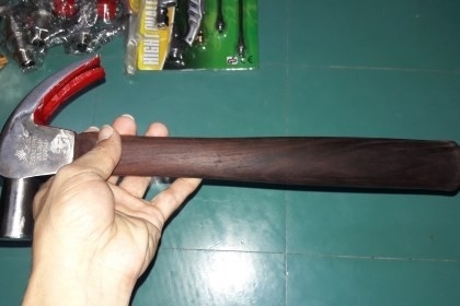 ขายค้อนตราตาขนาด16oz.งานใหม่ด้ามไม้มงคลฝีมือระดับเทพ ขายค้อนตราตาขนาด16oz.งานใหม่ด้ามไม้มงคลฝีมือระดับเทพ