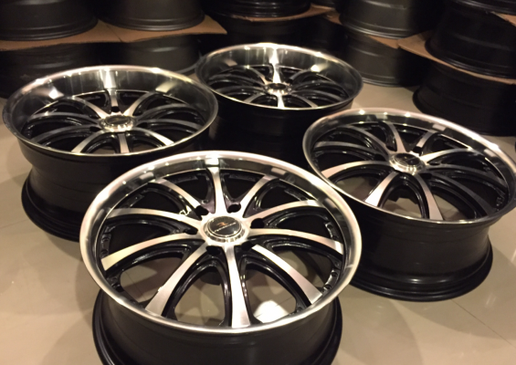 ล้อลาย W-Work ขอบ 20 กว้าง 8.5 หลัง 9.5 ราคาไม่แพง