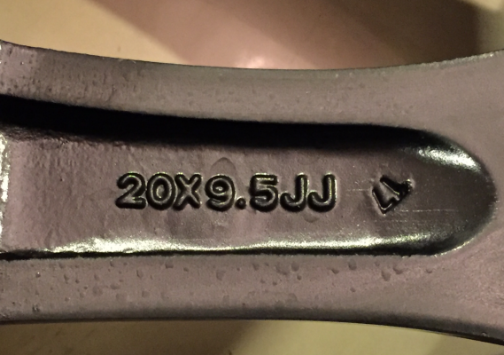 ล้อลาย W-Work ขอบ 20 กว้าง 8.5 หลัง 9.5 ราคาไม่แพง