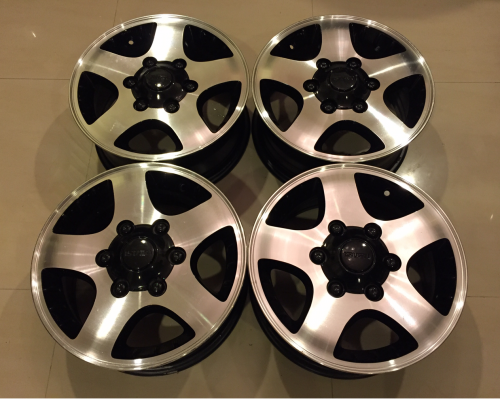 ล้อแท้ Isuzu ขอบ15 สภาพสวย ไม่มีซ่อม ราคาไม่แพงแท้ Isuzu ขอบ15 สภาพสวย ไม่มีซ่อม 6รู139 กว้าง 6.5 นิ้ว ET+41 ราคาชุดล่ะ 4,500 บาท ติดต่อ 092-4426264 เรย์ Line ray_m5 ดูล้อใหม่ ยางใหม่ราคาเร้าใจและยาง4x4คลิ๊กชื่อได้เลย  ### จัดส่งได้ทั่วประเทศ ค่าส่งตามจริ