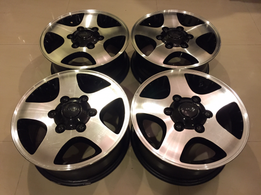 ล้อแท้ Isuzu ขอบ15 สภาพสวย ไม่มีซ่อม ราคาไม่แพงแท้ Isuzu ขอบ15 สภาพสวย ไม่มีซ่อม 6รู139 กว้าง 6.5 นิ้ว ET+41 ราคาชุดล่ะ 4,500 บาท ติดต่อ 092-4426264 เรย์ Line ray_m5 ดูล้อใหม่ ยางใหม่ราคาเร้าใจและยาง4x4คลิ๊กชื่อได้เลย  ### จัดส่งได้ทั่วประเทศ ค่าส่งตามจริ