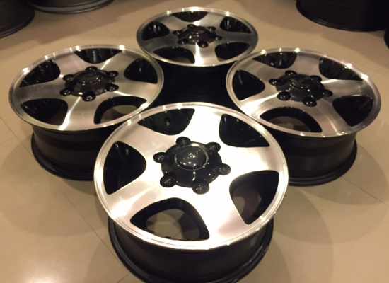 ล้อแท้ Isuzu ขอบ15 สภาพสวย ไม่มีซ่อม ราคาไม่แพงแท้ Isuzu ขอบ15 สภาพสวย ไม่มีซ่อม 6รู139 กว้าง 6.5 นิ้ว ET+41 ราคาชุดล่ะ 4,500 บาท ติดต่อ 092-4426264 เรย์ Line ray_m5 ดูล้อใหม่ ยางใหม่ราคาเร้าใจและยาง4x4คลิ๊กชื่อได้เลย  ### จัดส่งได้ทั่วประเทศ ค่าส่งตามจริ