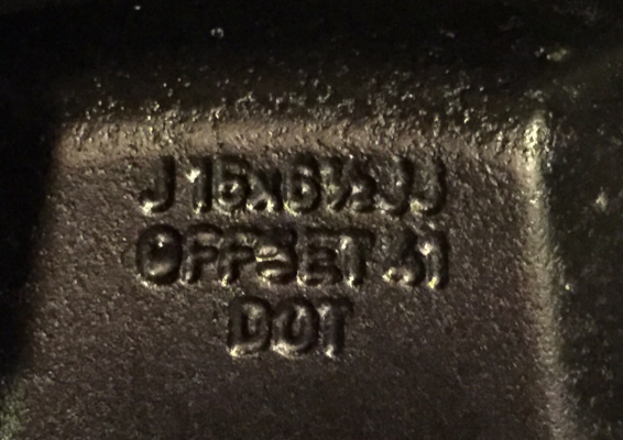 ล้อแท้ Isuzu ขอบ15 สภาพสวย ไม่มีซ่อม ราคาไม่แพงแท้ Isuzu ขอบ15 สภาพสวย ไม่มีซ่อม 6รู139 กว้าง 6.5 นิ้ว ET+41 ราคาชุดล่ะ 4,500 บาท ติดต่อ 092-4426264 เรย์ Line ray_m5 ดูล้อใหม่ ยางใหม่ราคาเร้าใจและยาง4x4คลิ๊กชื่อได้เลย  ### จัดส่งได้ทั่วประเทศ ค่าส่งตามจริ