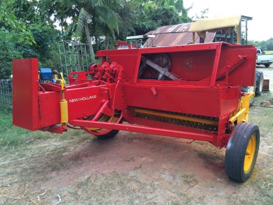 ขายเครื่องอัดฟาง นิวฮอลแลนด์ 276 พร้อมใช้ เช็คพร้อมลุย