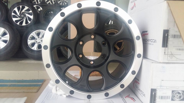 ขายล้อแม็กใหม่ yachiyoda xj-01 17"&times;9" et20 6 รู139.7 สนใจติดต่อ ร้าน ก.เจริญการยาง ครับ 081-3747940