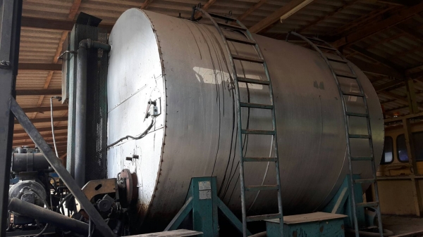 รถสเปร์ยยาง ขนาดถัง 6,600 ลิตร