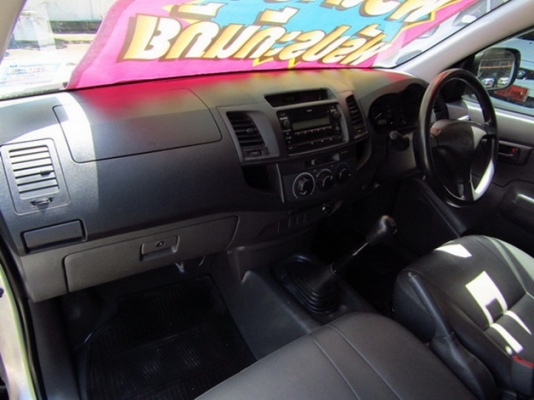 TOYOTA VIGO 2.7CAB CNG ปี2014